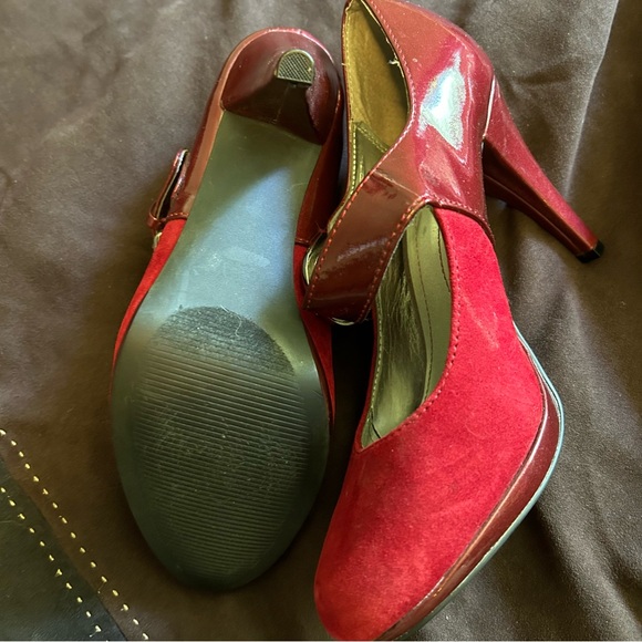 Burgundy patent and brushed high heeled Mary Jane’s ❤️ - Picture 4 of 5